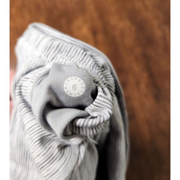 Lululemon Women Wunder Under CROP HR Luxtreme LW6AI4S WAGG White Print Size 6 - Picture 6 of 6